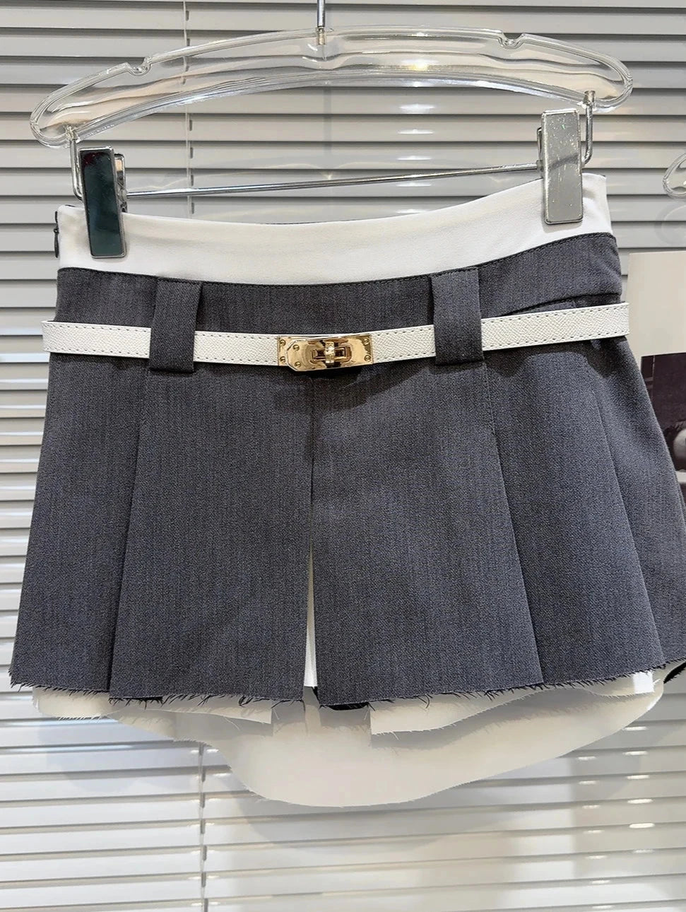 BELTED SKIRT